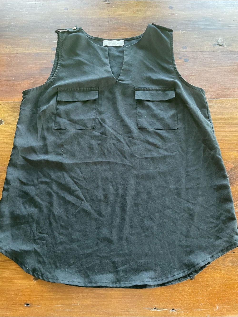 Monteau Black Sleeveless V-Neck Pocket Tank